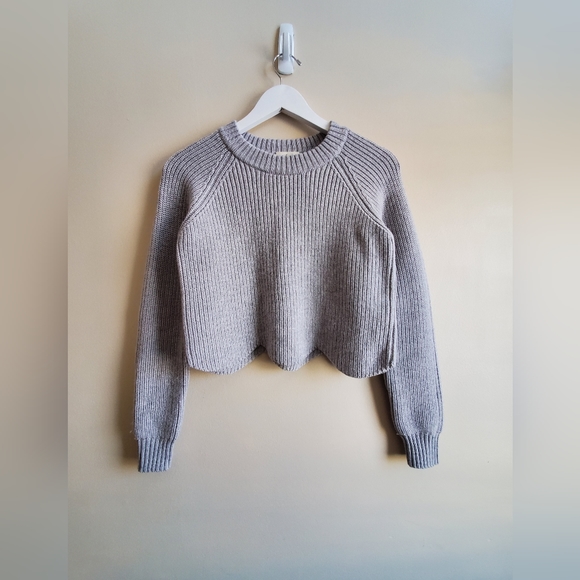 Aritzia Wilfred Cropped Ribbed Scalloped Hem Sweater Size XS - Picture 3 of 7